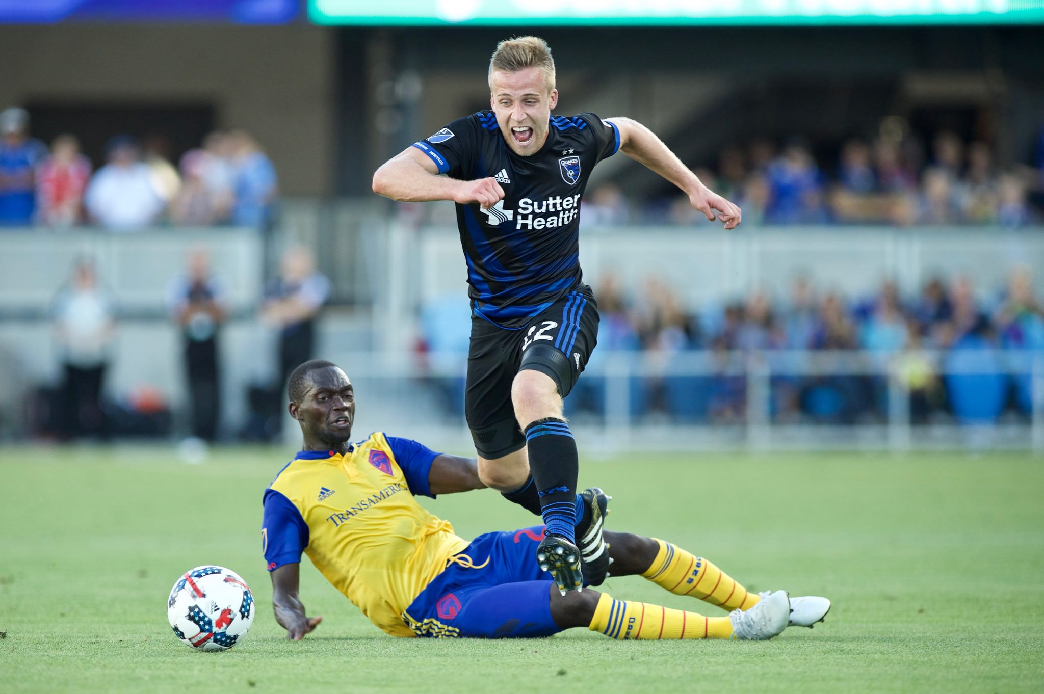 总决赛中 总决赛中